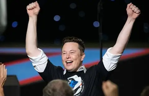 Elon Musk Is Moving His SpaceX Headquarters to Texas… Here’s Why